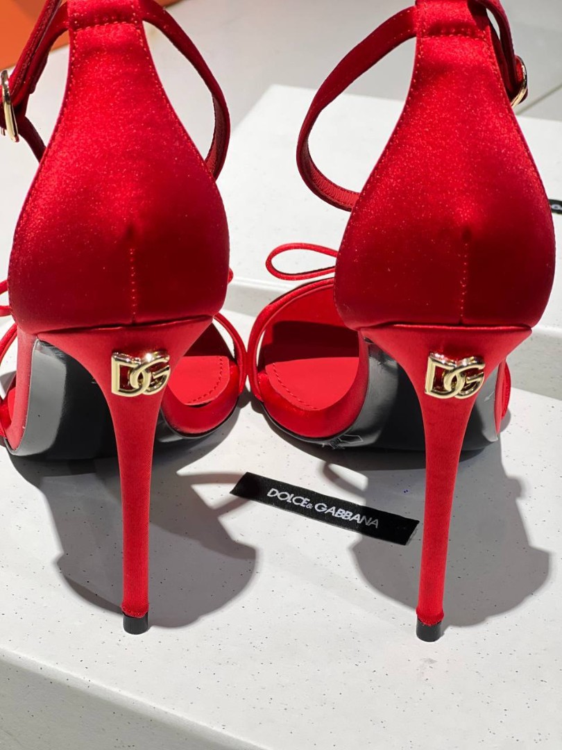 Женские красные босоножки Dolce Gabbana