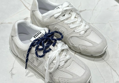 Женские замшевые белые кроссовки New Balance Miu Miu