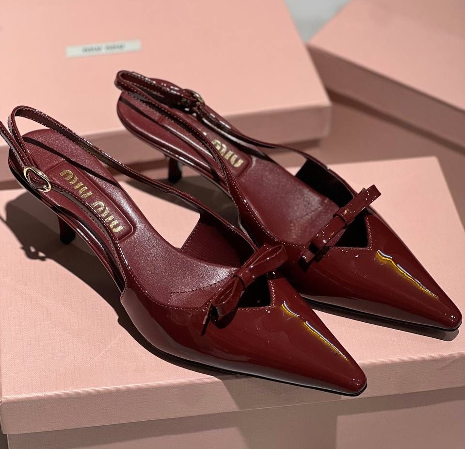 Кожаные босоножки Miu Miu бордовые