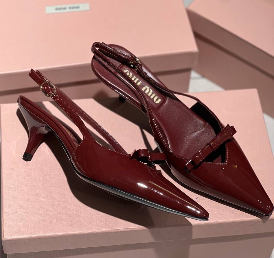 Кожаные босоножки Miu Miu бордовые