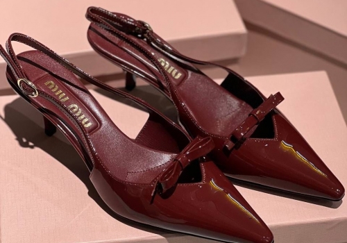 Кожаные босоножки Miu Miu бордовые