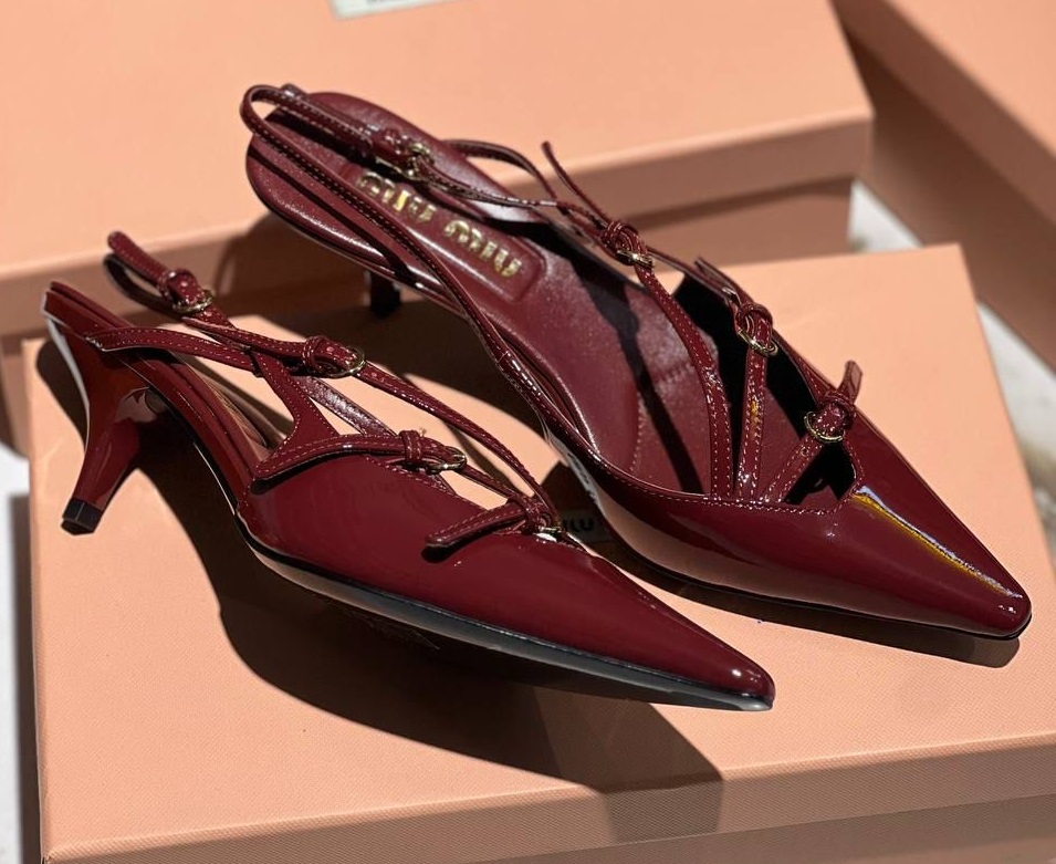 Бордовые кожаные босоножки Miu Miu