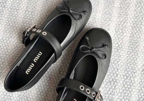 Женские кожаные черные балетки Miu Miu