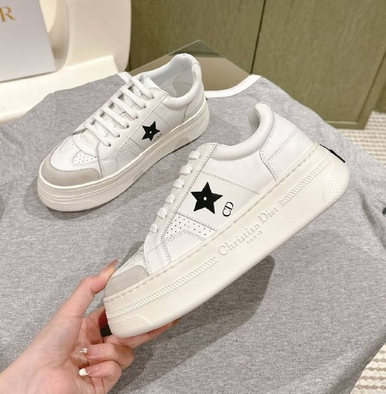 Женские белые кожаные кроссовки Christian Dior Star