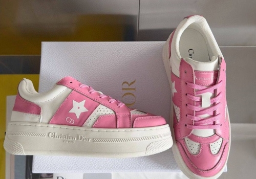Женские розовые кожаные кроссовки Christian Dior Star