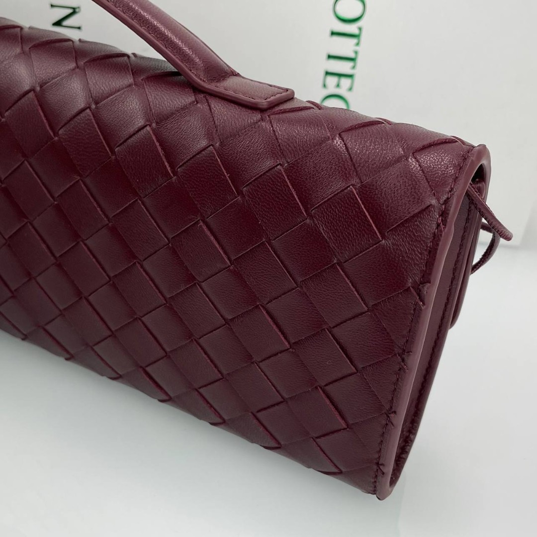 Женский кожаный клатч Bottega Veneta Andiamo бордовый