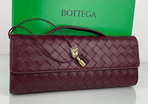 Женский кожаный клатч Bottega Veneta Andiamo бордовый