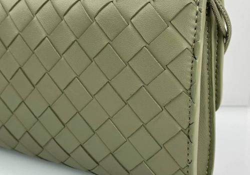 Женский кожаный клатч Bottega Veneta Andiamo