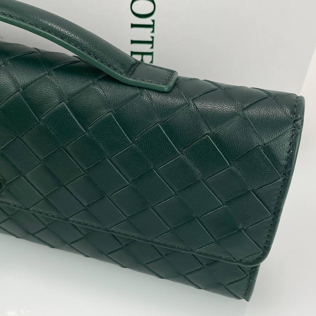 Женский кожаный клатч Bottega Veneta Andiamo