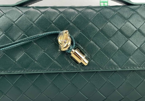 Женский кожаный клатч Bottega Veneta Andiamo