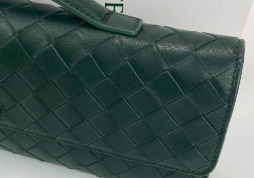 Женский кожаный клатч Bottega Veneta Andiamo