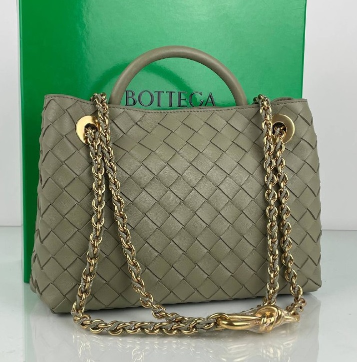 Серая кожаная сумка Bottega Veneta Andiamo Small