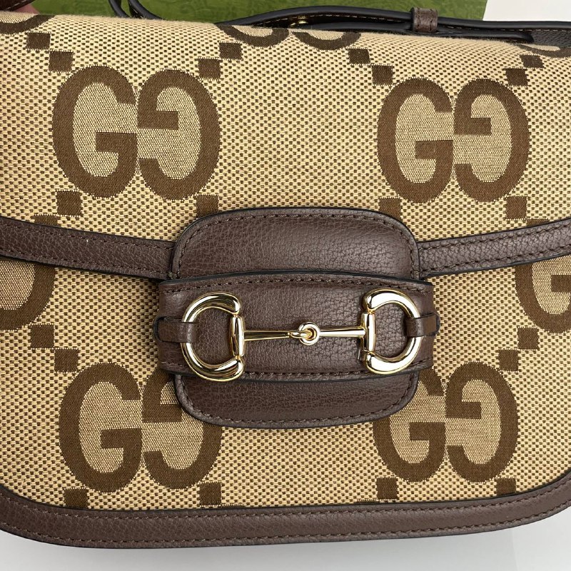 Женская сумка Gucci 1955 Horsebit Mediun GG Supreme бежевая с коричневым