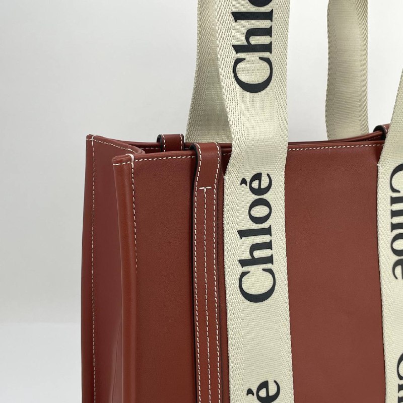 Женская коричневая кожаная сумка Chloe Tote Woody