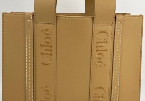 Женская бежевая кожаная сумка Chloe Tote Woody