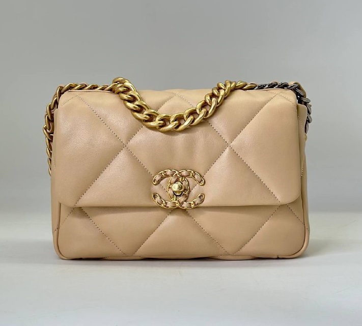 Кожаная сумка Chanel 19 бежевая 26 cm