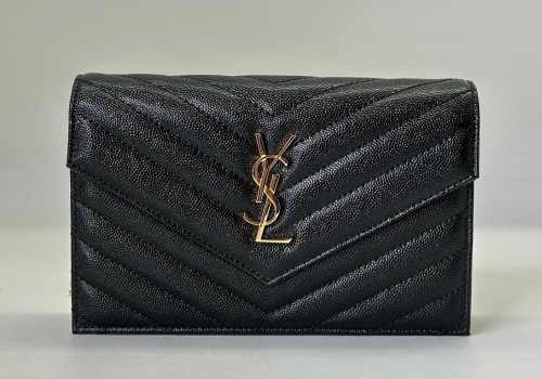 Кожаная черная сумка Saint Laurent Uptown 19 см