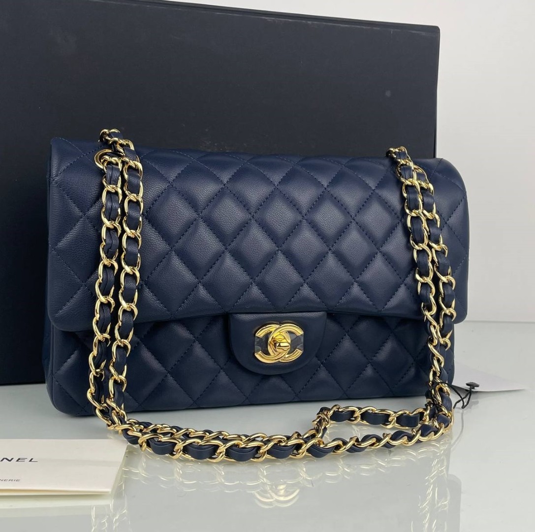 Кожаная синяя сумка Chanel 11.12 Medium Classic Flap Bag