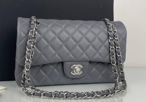 Кожаная сумка Chanel 11.12 Medium Classic Flap Bag серая