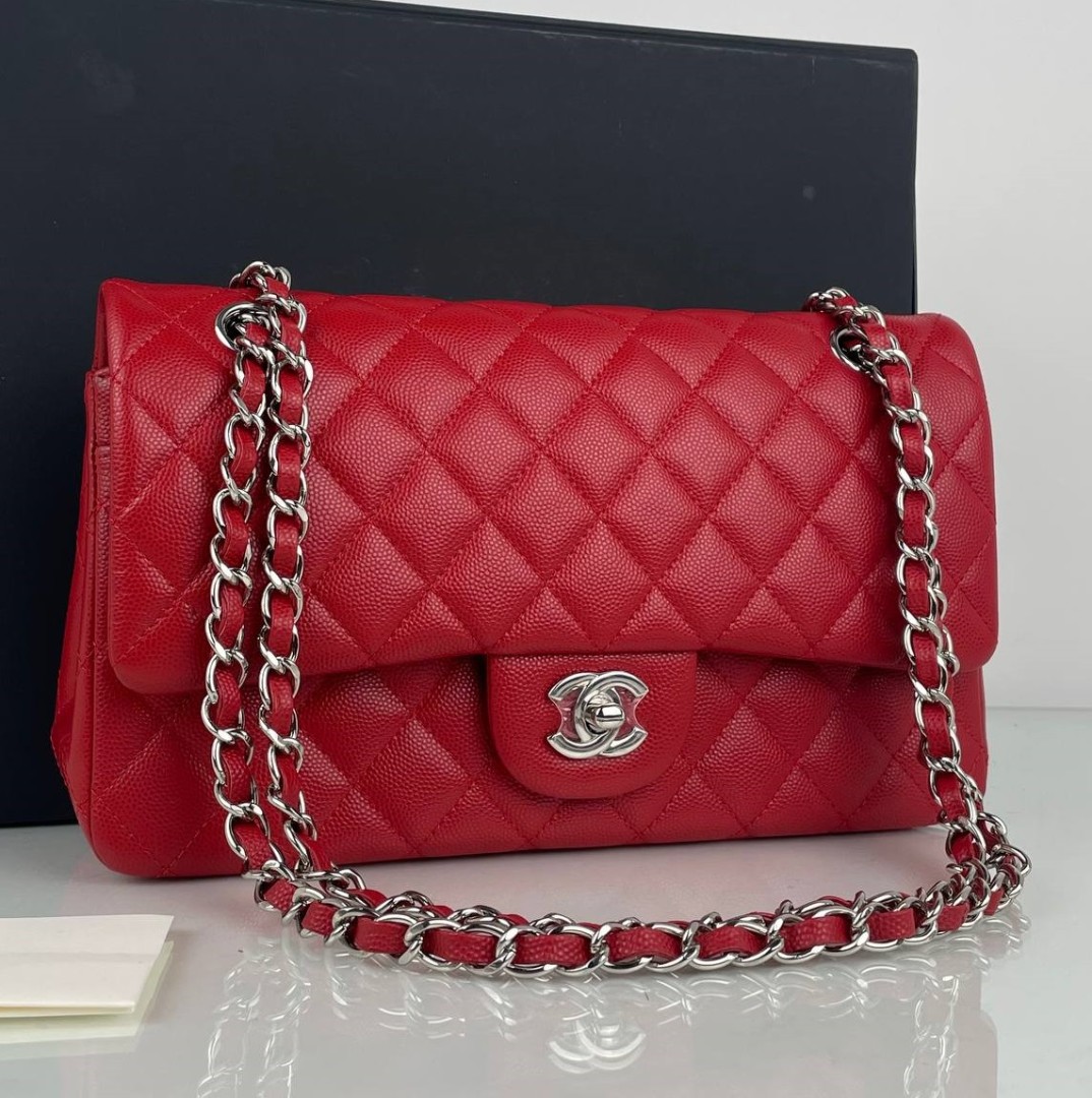 Кожаная красная сумка Chanel 11.12 Medium Classic Flap Bag