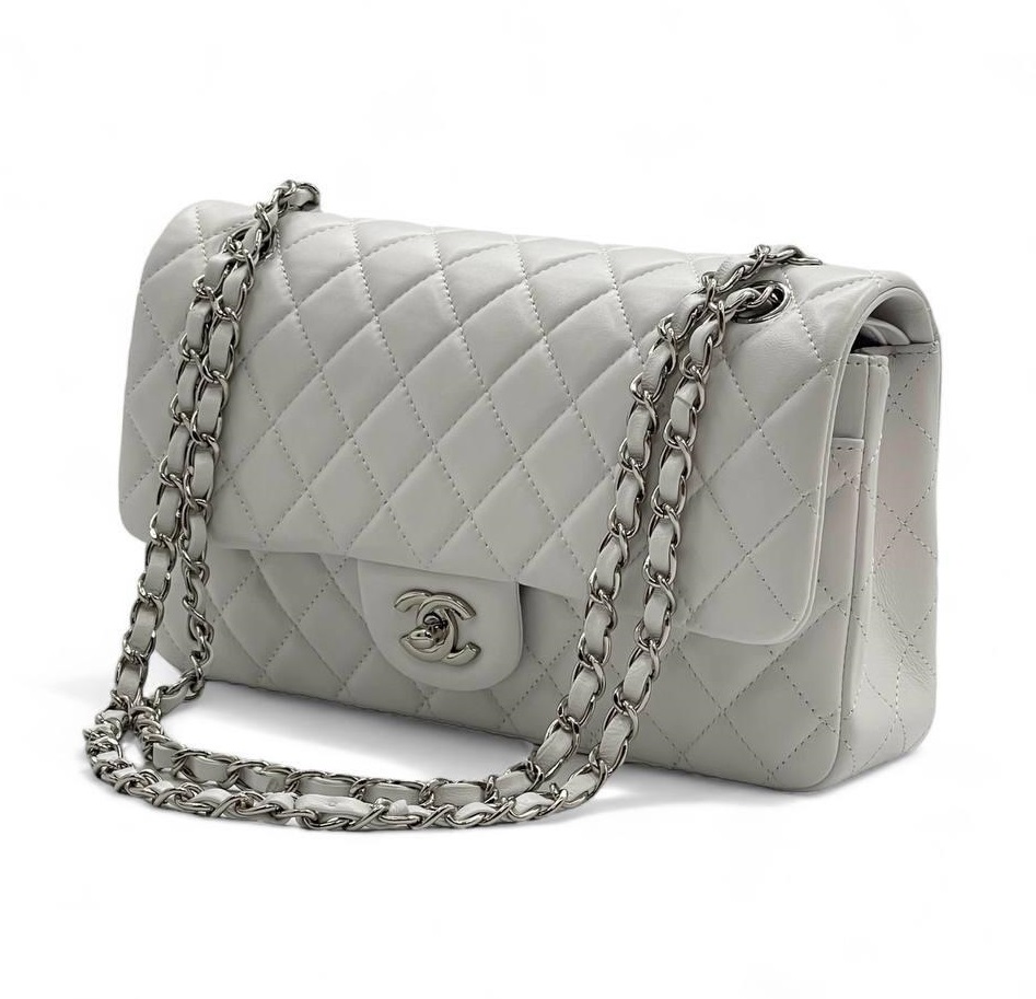 Кожаная сумка Chanel 11.12 Medium Classic Flap Bag