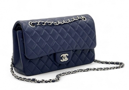 Кожаная сумка Chanel 11.12 Medium Classic Flap Bag синяя