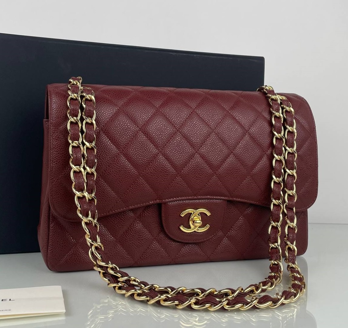 Женская бордовая кожаная сумка Chanel 11.12 Jumbo Classic Flap Bag