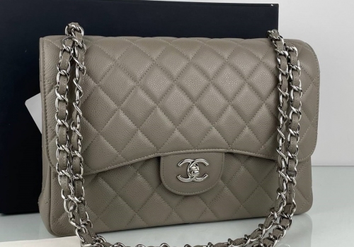 Женская кожаная сумка Chanel 11.12 Jumbo Classic Flap Bag