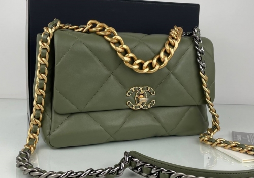 Кожаная сумка Chanel 19 милитари 30 cm