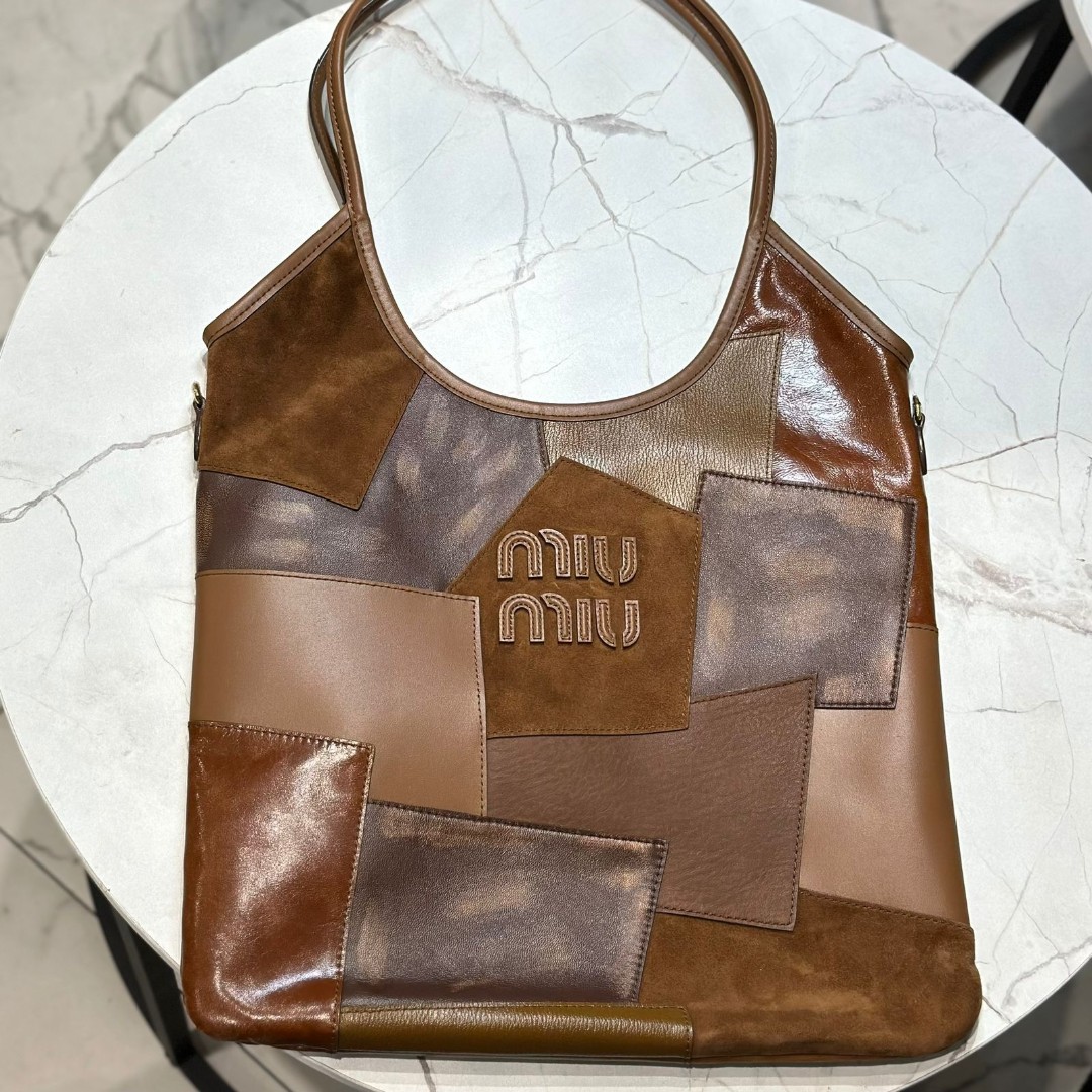 Женская сумка из кожи Miu Miu IVY коричневая