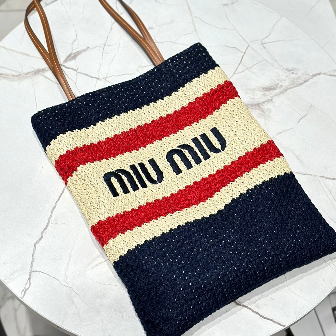 Женская сумка из текстиля Miu Miu