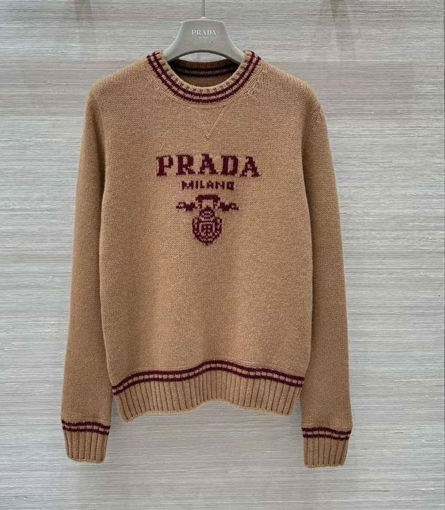 Женский бежевый джемпер Prada