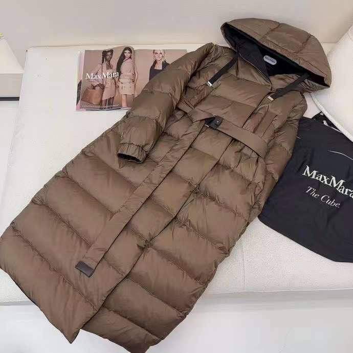 Женский двусторонний пуховик Max Mara черный с бежевым с капюшоном