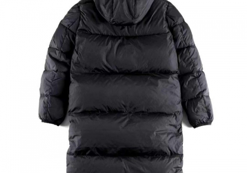 Женский черный пуховик Moncler