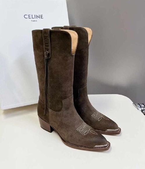 Женские замшевые шоколадные сапоги Celine