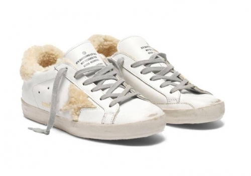 Женские зимние кеды Golden Goose Superstar белые с мехом