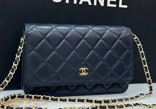 Женская синяя кожаная сумочка Chanel Woc золото