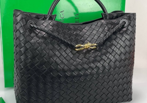 Черная кожаная сумка Bottega Veneta Andiamo Large