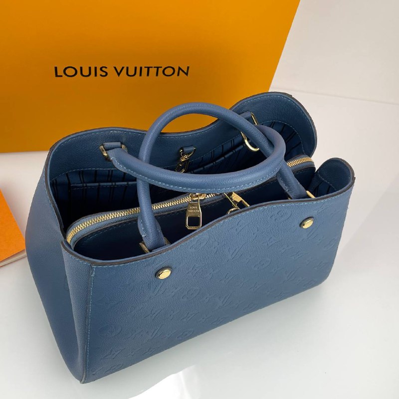 Женская кожаная сумка Louis Vuitton Montaigne MM синяя