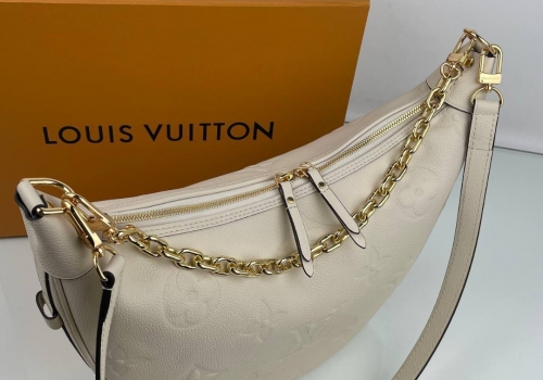 Женская сумка Louis Vuitton Loop Hobo молочная