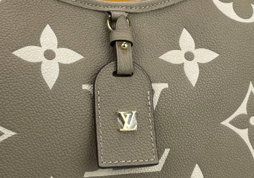 Женская кожаная сумка Louis Vuitton Carry All PM серая