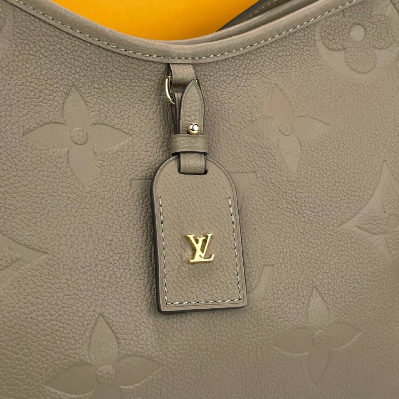 Женская кожаная сумка Louis Vuitton Carry All PM темно-бежевая