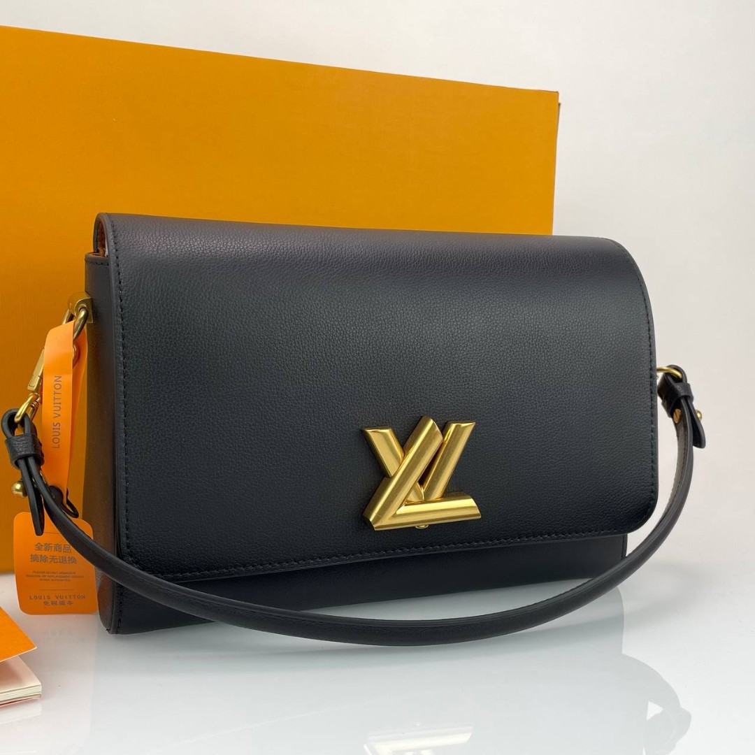 Женская черная кожаная сумка Louis Vuitton