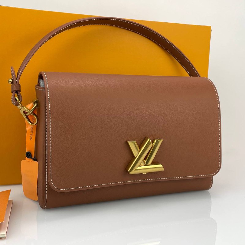 Женская коричневая кожаная сумка Louis Vuitton