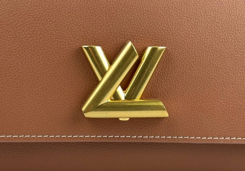 Женская коричневая кожаная сумка Louis Vuitton