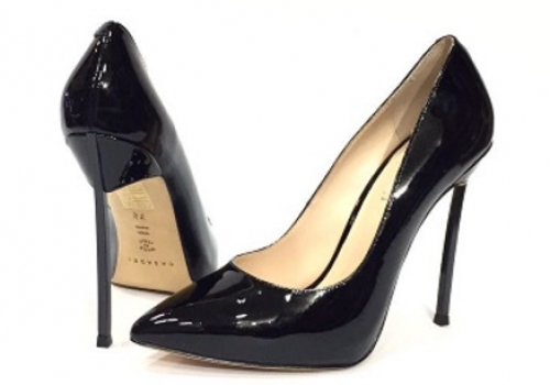 Женские черные лаковые туфли лодочки Casadei Black