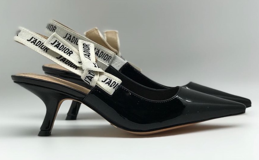 Женские лаковые кожаные туфли Christian Dior черные с открытой пяткой