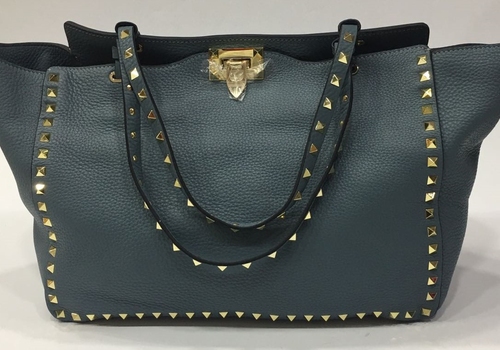 Женская кожаная сумка Valentino Rockstud зеленая