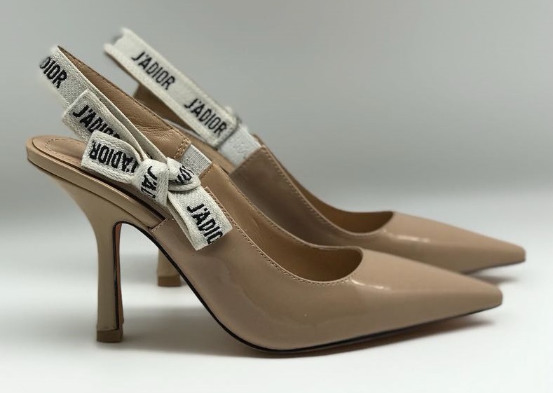 Женские туфли Christian Dior бежевые с открытой пяткой