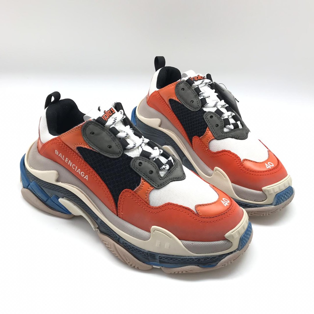 Женские кроссовки Balenciaga Triple s